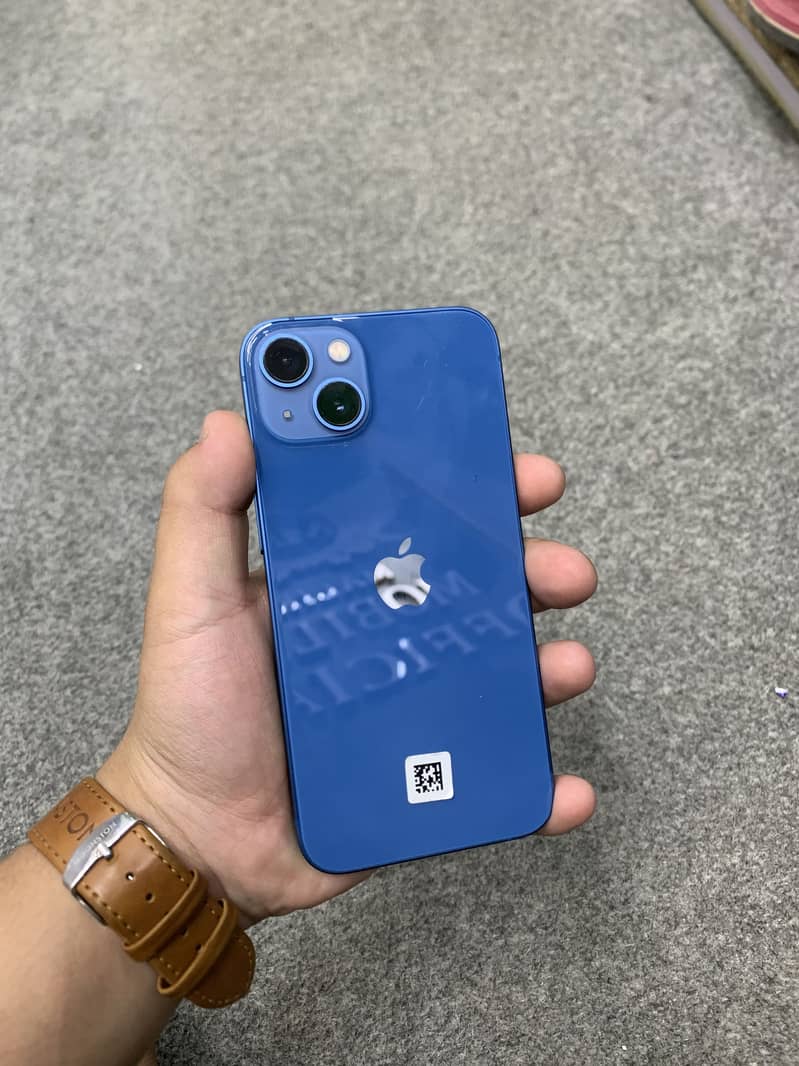 Apple iPhone 13 2