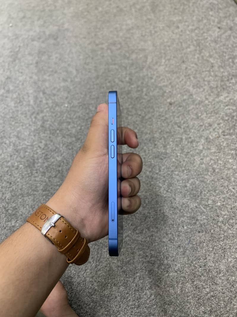 Apple iPhone 13 3