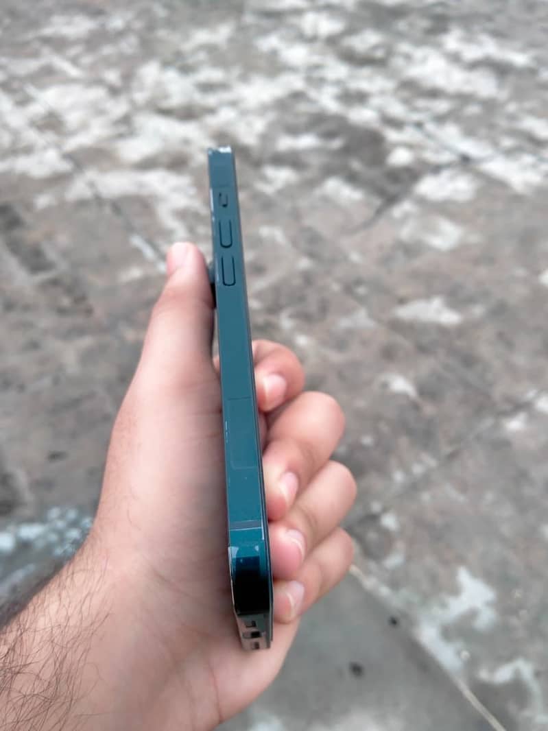 Apple iPhone 14 1