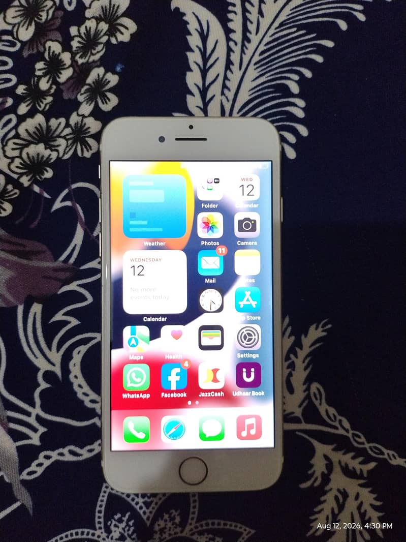 Apple iPhone 7 0