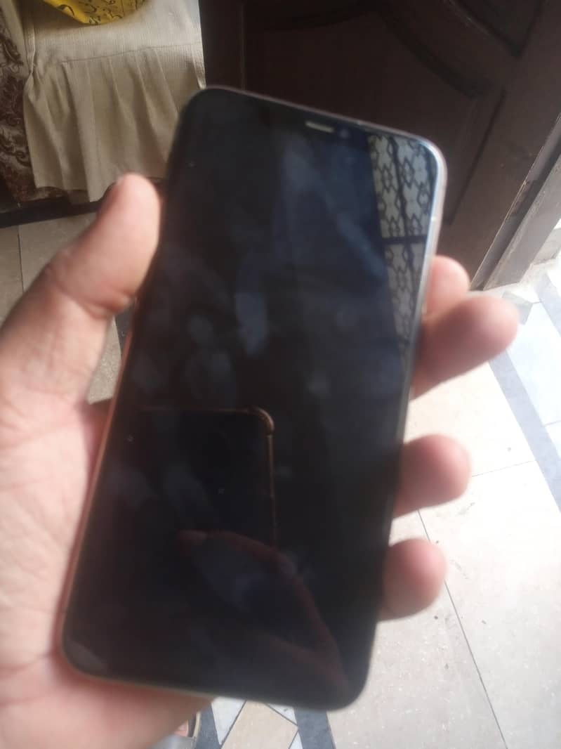 Apple iPhone 11 Pro Max 3
