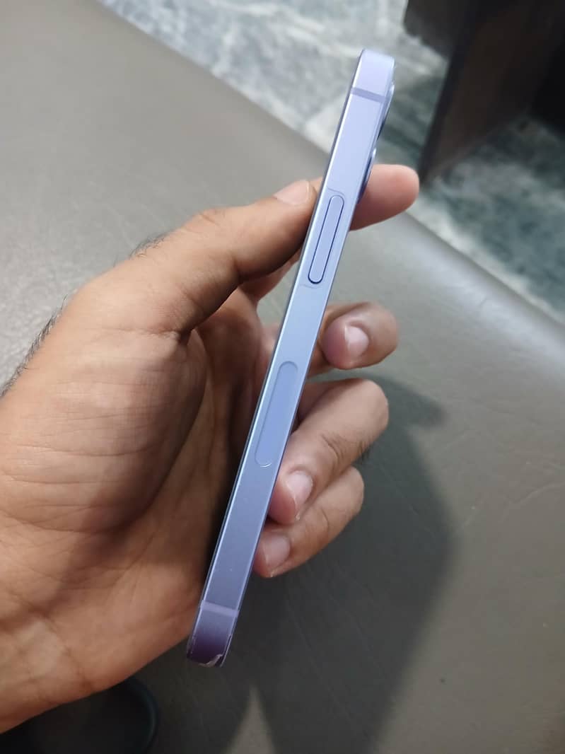Apple iPhone 12 mini 3