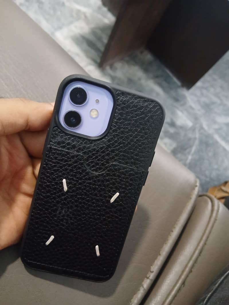 Apple iPhone 12 mini 6