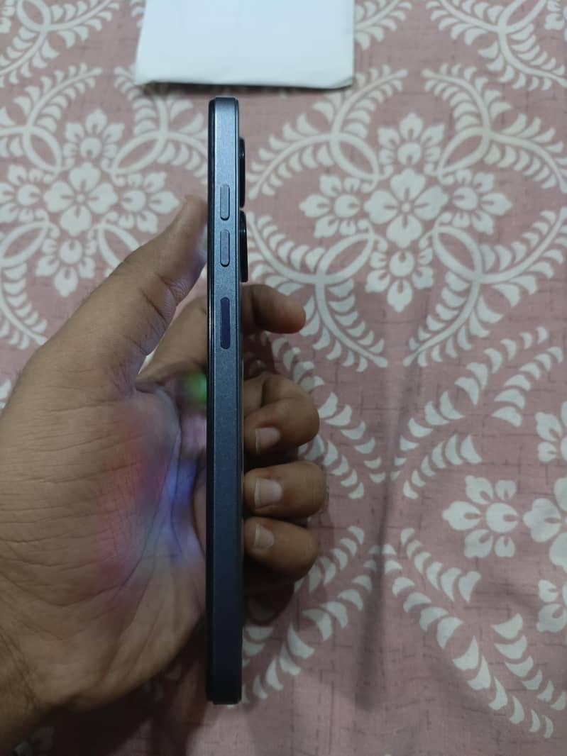 Tecno Spark 20C Scratchless 3