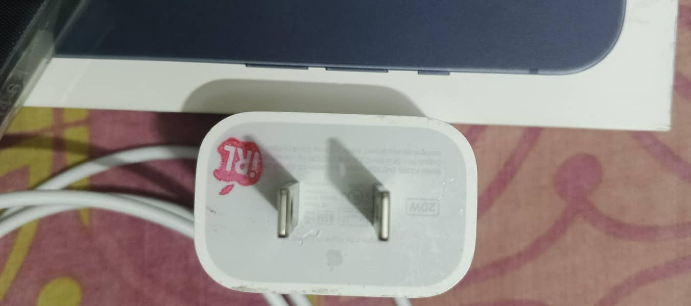 Apple iPhone 13 0
