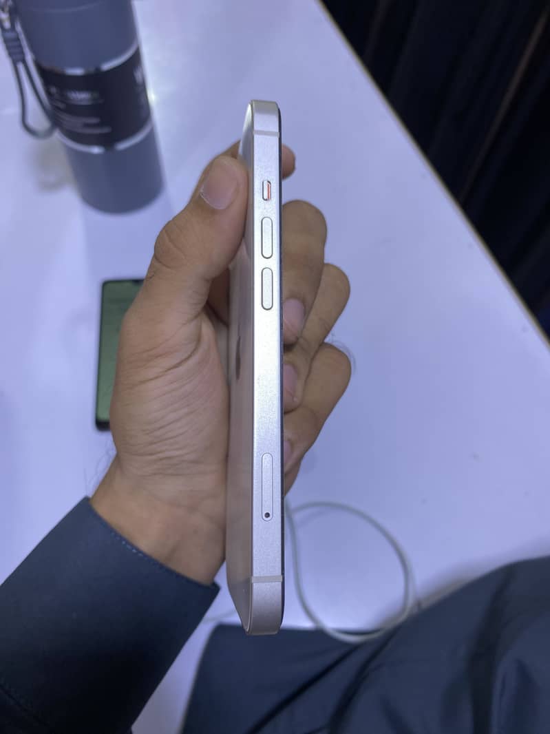 Iphone 13 128 4