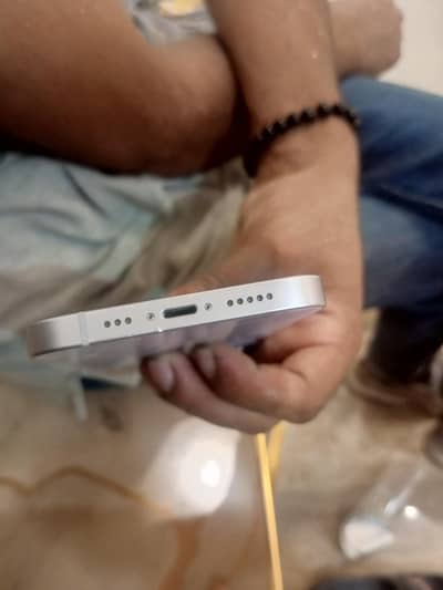 Apple iPhone 14