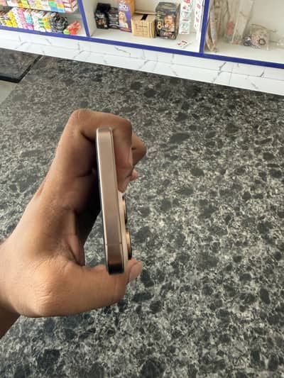 iPhone 16 pro max jv