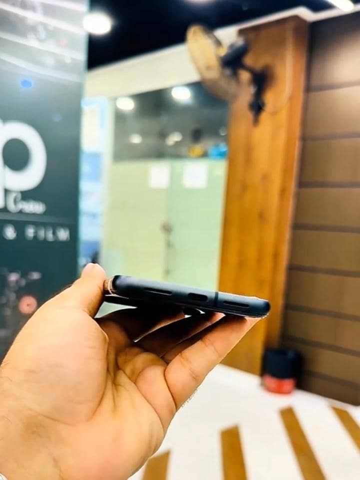 Google Pixel 8 3
