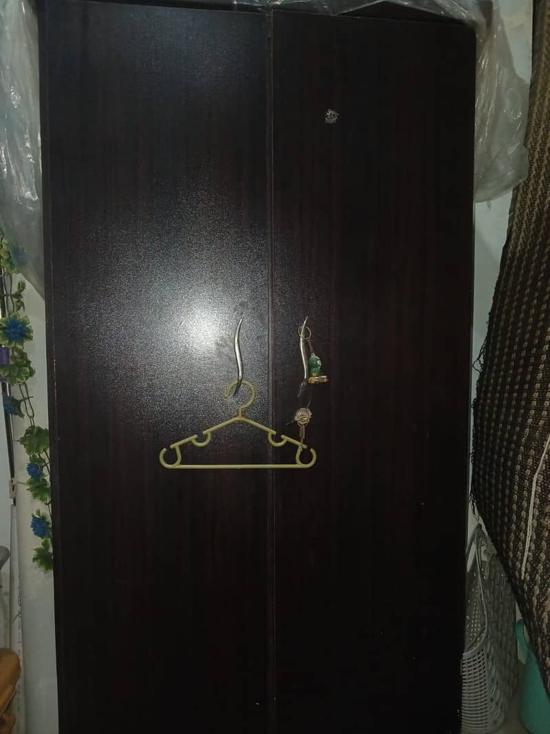 Good condition almari 0