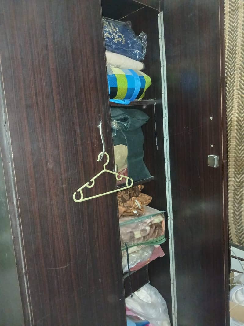 Good condition almari 6