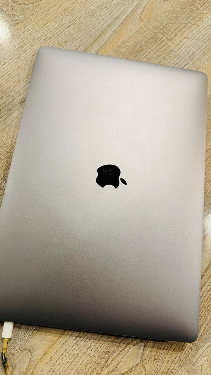 Apple Macbook Pro 3