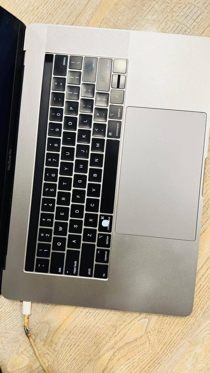 Apple Macbook Pro 5