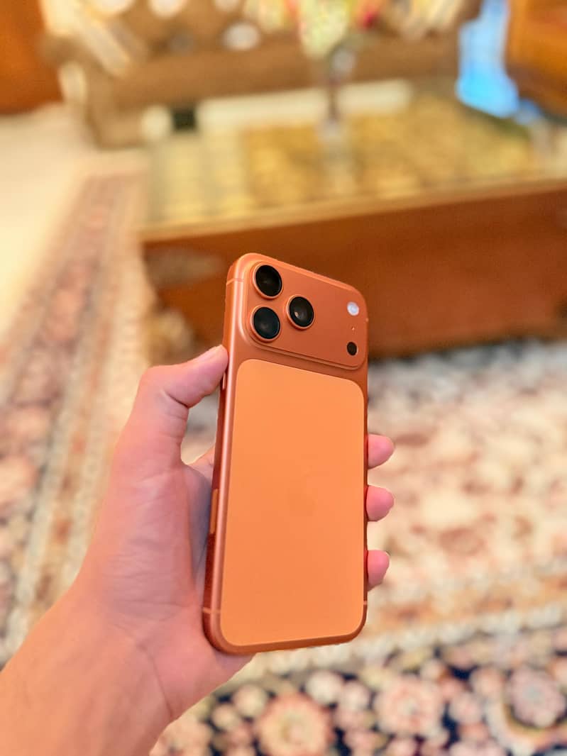 Apple iPhone 17 Pro Max 4