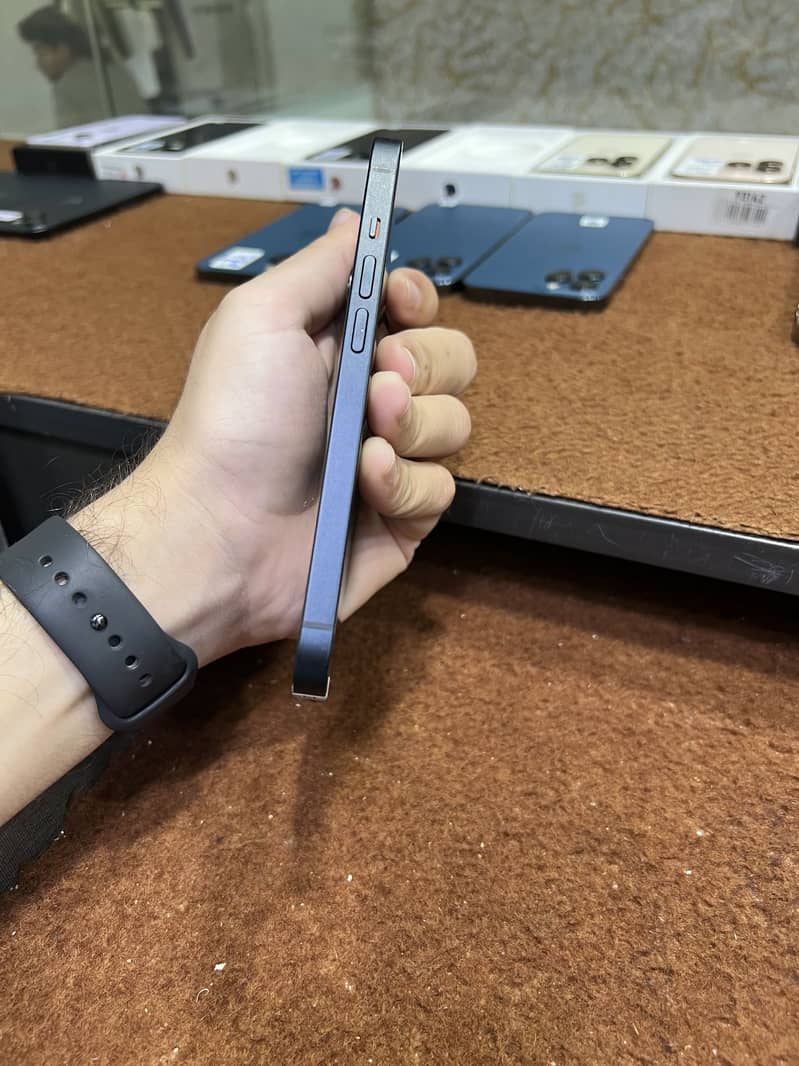 Apple iPhone 14 1
