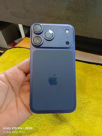 Apple iPhone XR Convert 17 Pro