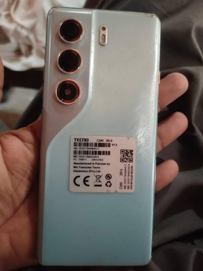 Tecno CAMON 40 Pro 1