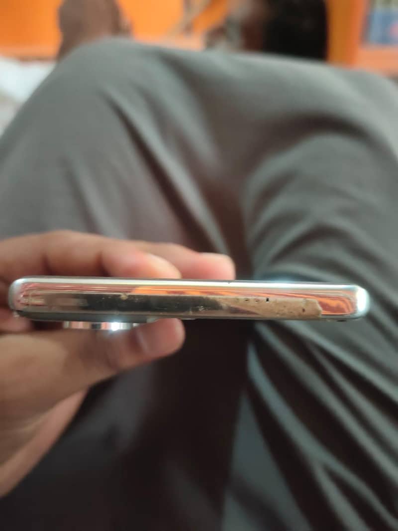Tecno CAMON 40 Pro 4