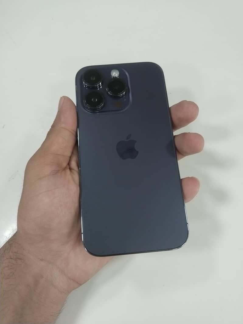 Apple iPhone 14 Pro 1