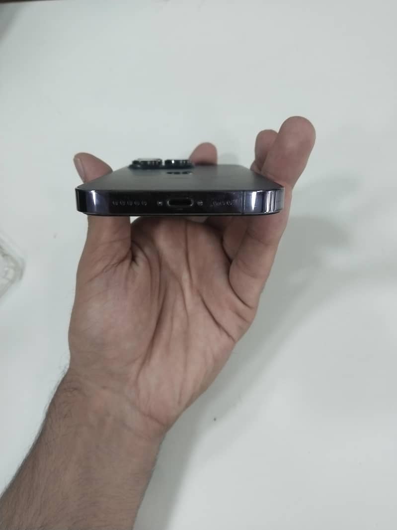 Apple iPhone 14 Pro 3