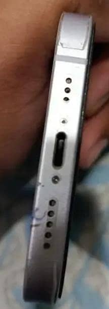 Apple iPhone 14 3