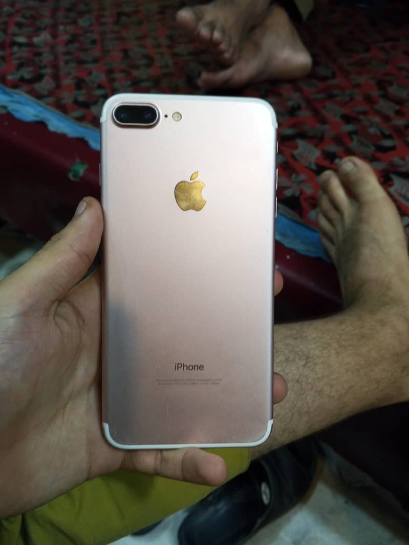 Apple iPhone 7 Plus 1