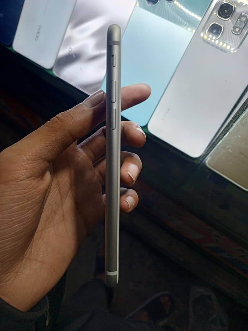 Apple iPhone 8 2