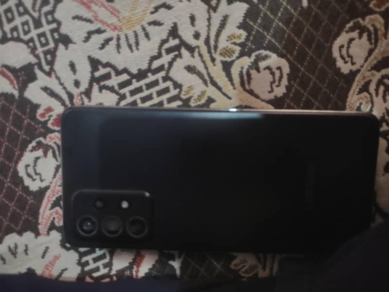 Samsung Mobile A52 1