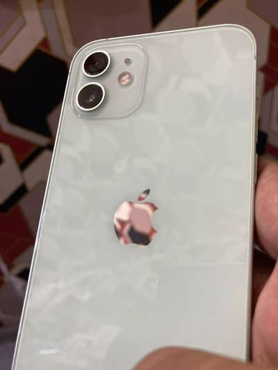 Apple iPhone 12