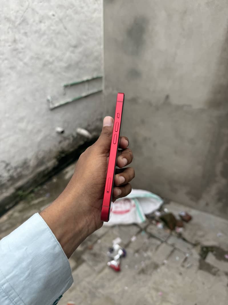 Apple iPhone 13 3