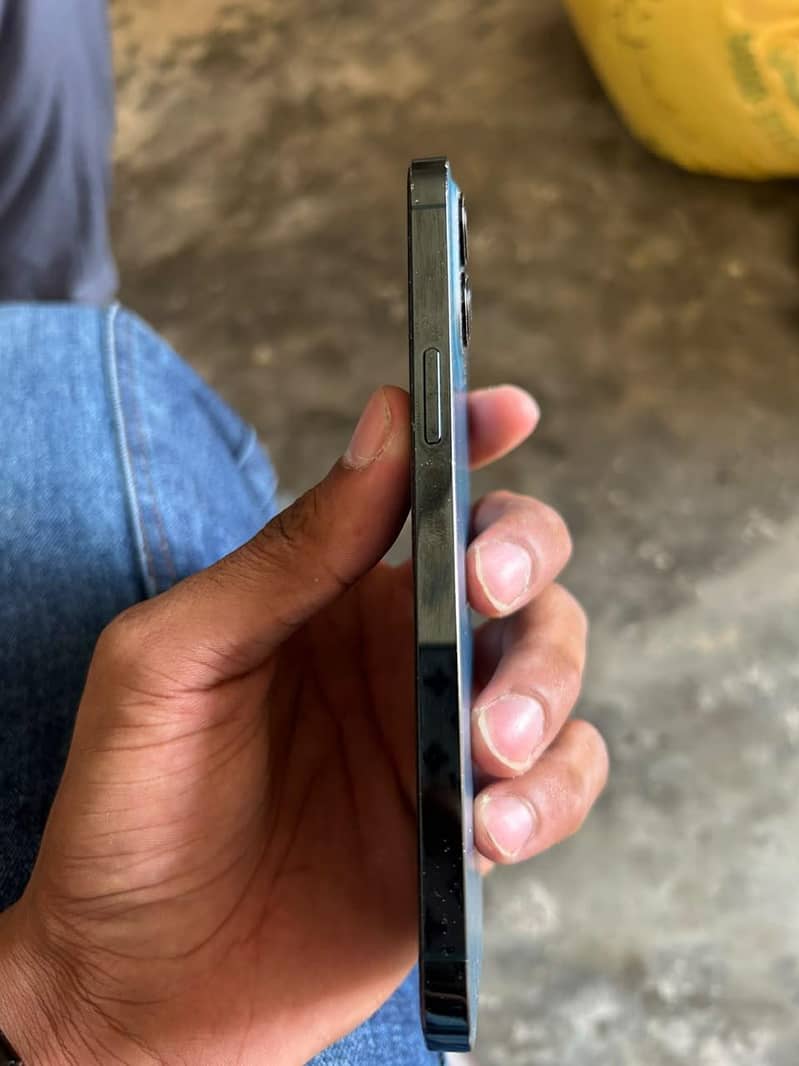 Apple iPhone 12 Pro Max 2