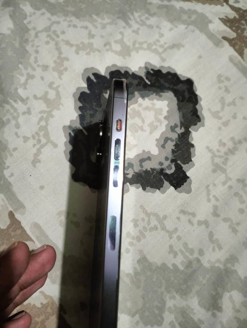 Apple iPhone 14 Pro Max 1
