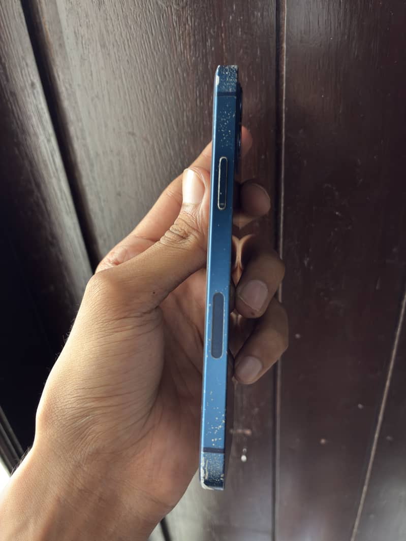 Apple iPhone 12 2