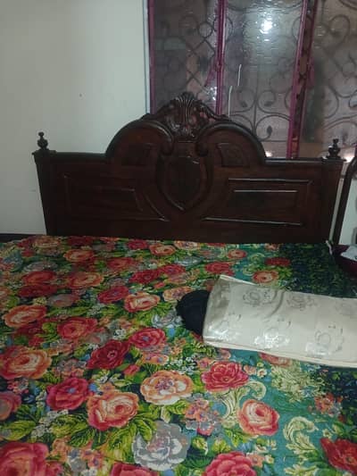 Wooden Double Bed and mattress – Beautiful Carved Design