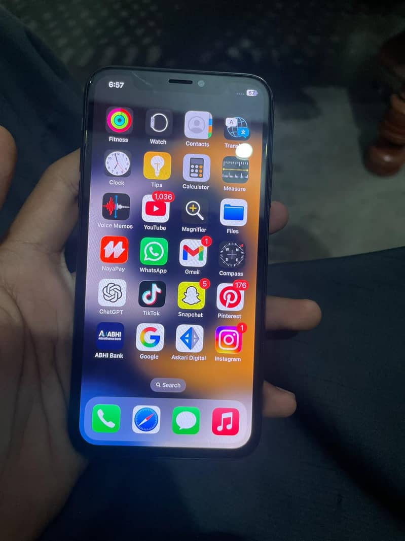 Apple iPhone X 3
