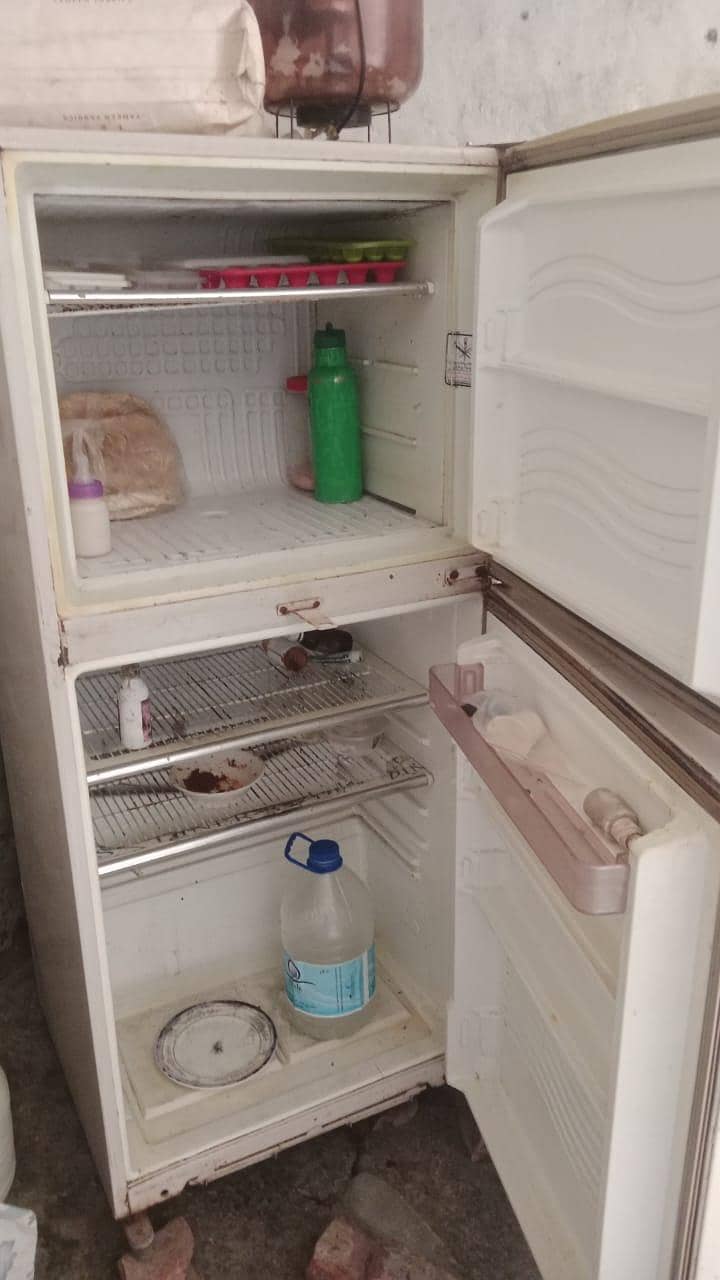 dawlance fridge 1