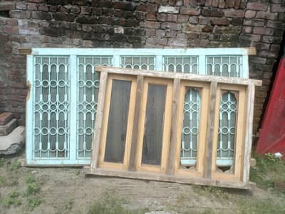 windows of dayar wood urgent for sale