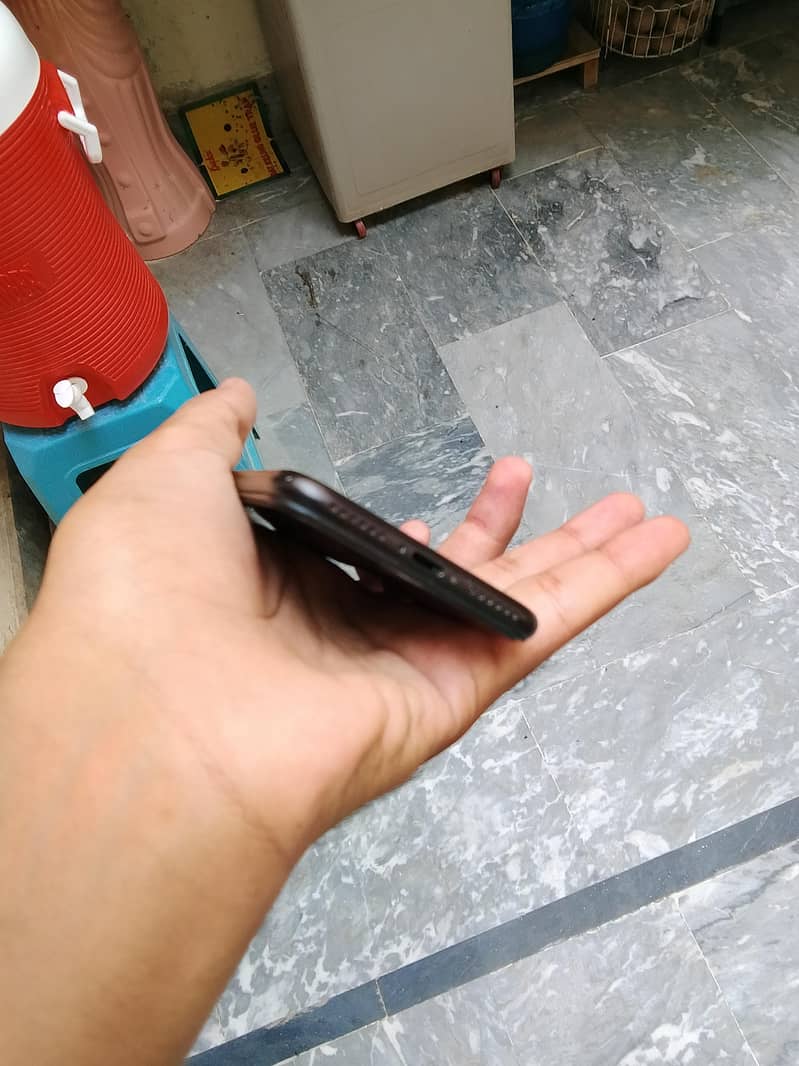 Apple iPhone 7 3
