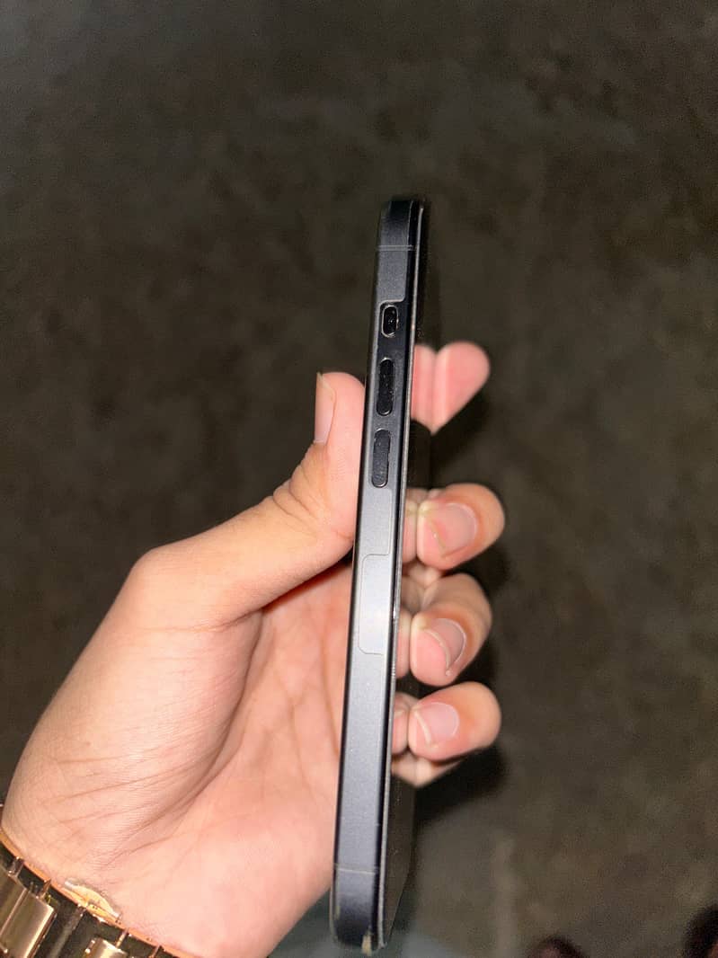 Apple iPhone 15 Pro 1