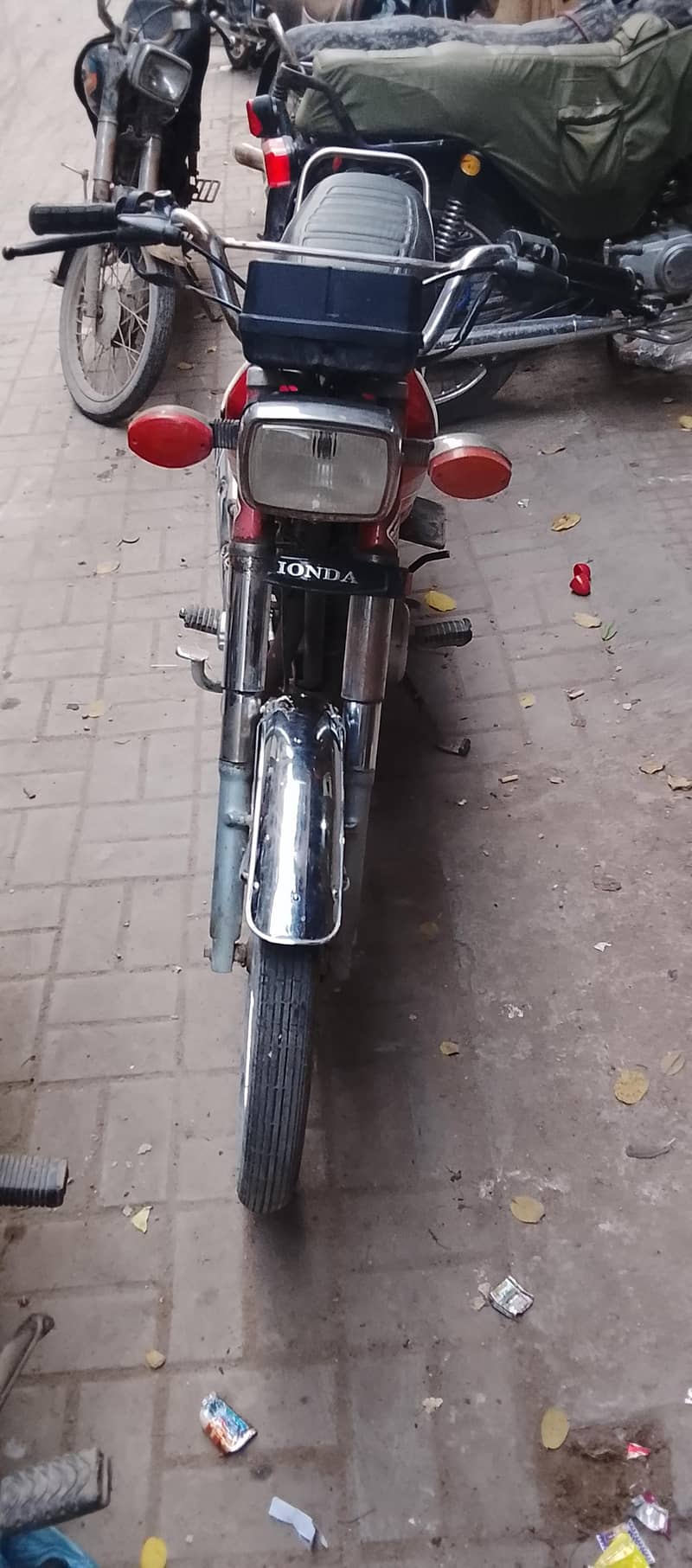 Honda One Two Five 1