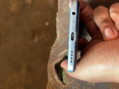 Vivo Y21