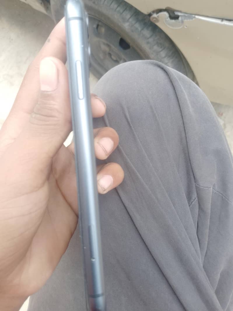 Apple iPhone 11 1