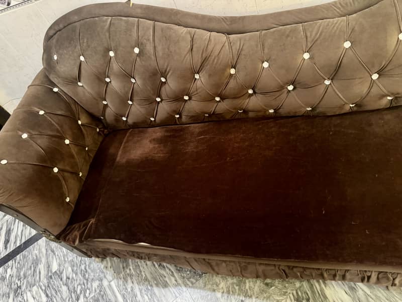 Dewan sofa 2