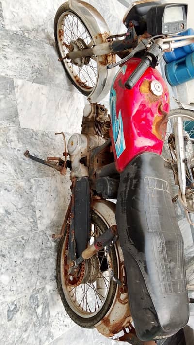 Honda CD 70 – 2005 Model for Sale