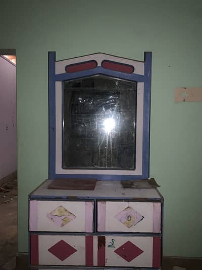 Drassing table for sale ergent