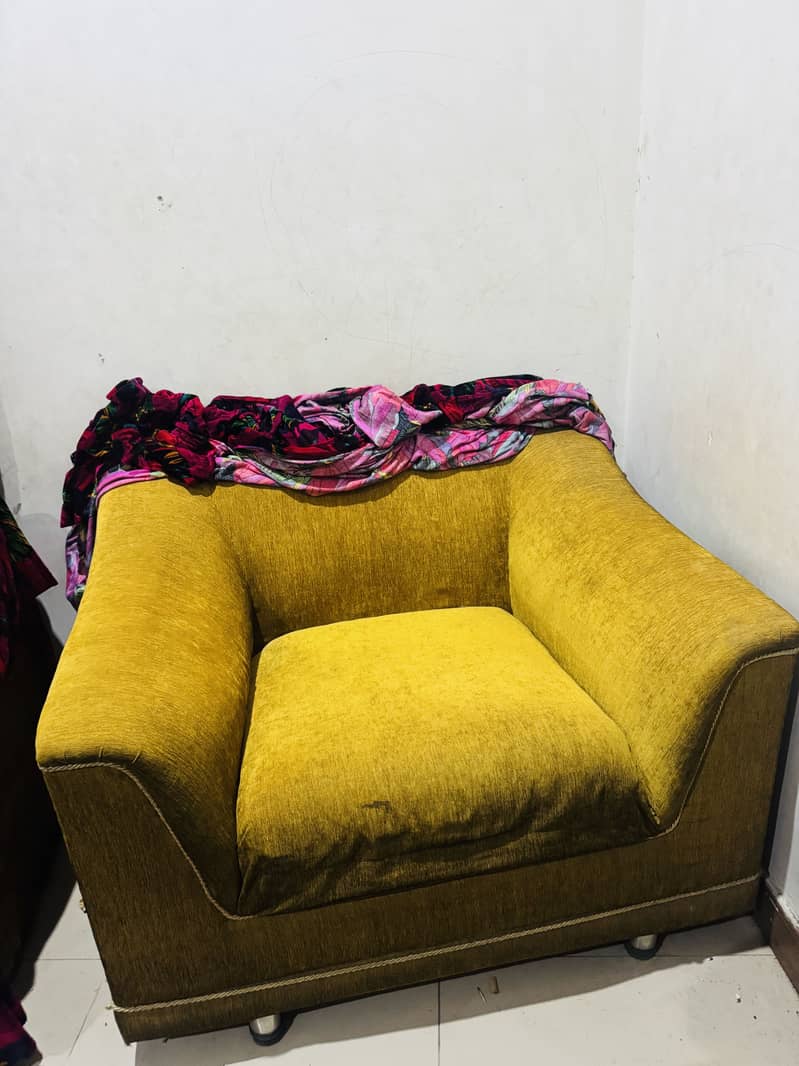 2 Sofa Sets Complete 3