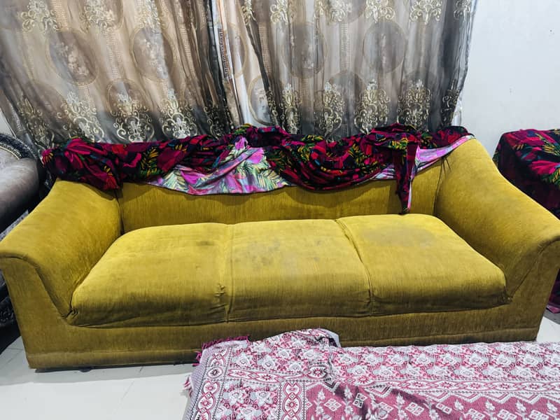 2 Sofa Sets Complete 4