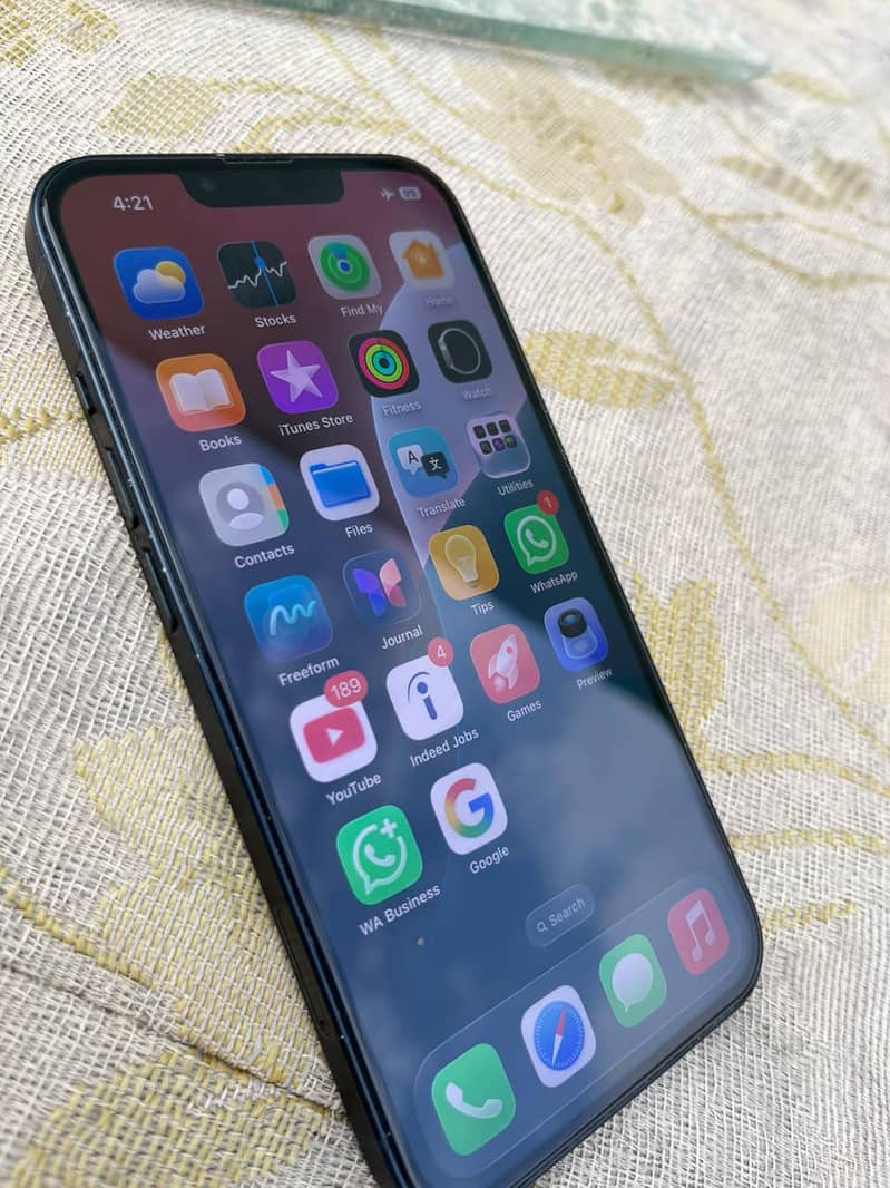 Apple iPhone 13 11