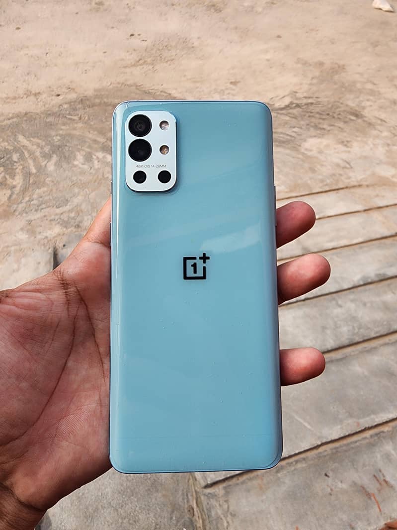 One Plus 9R 0