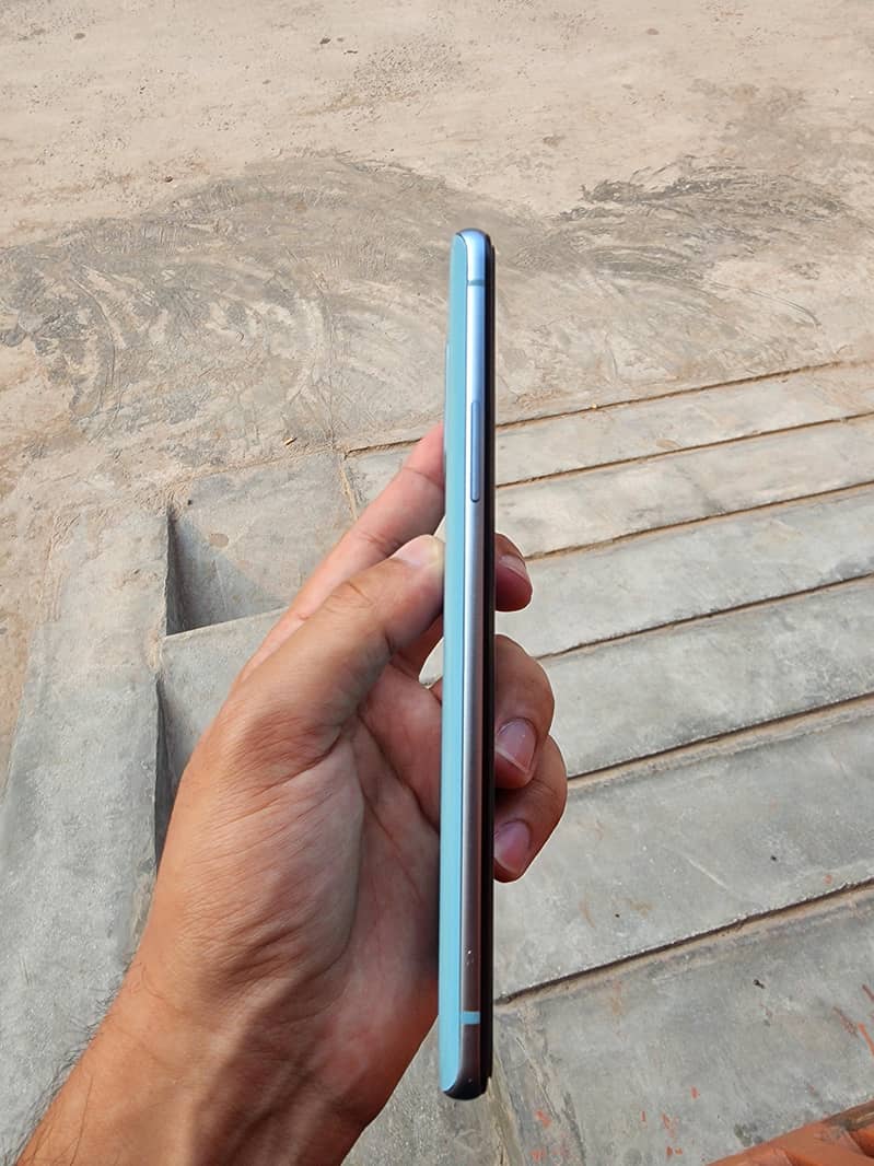 One Plus 9R 3